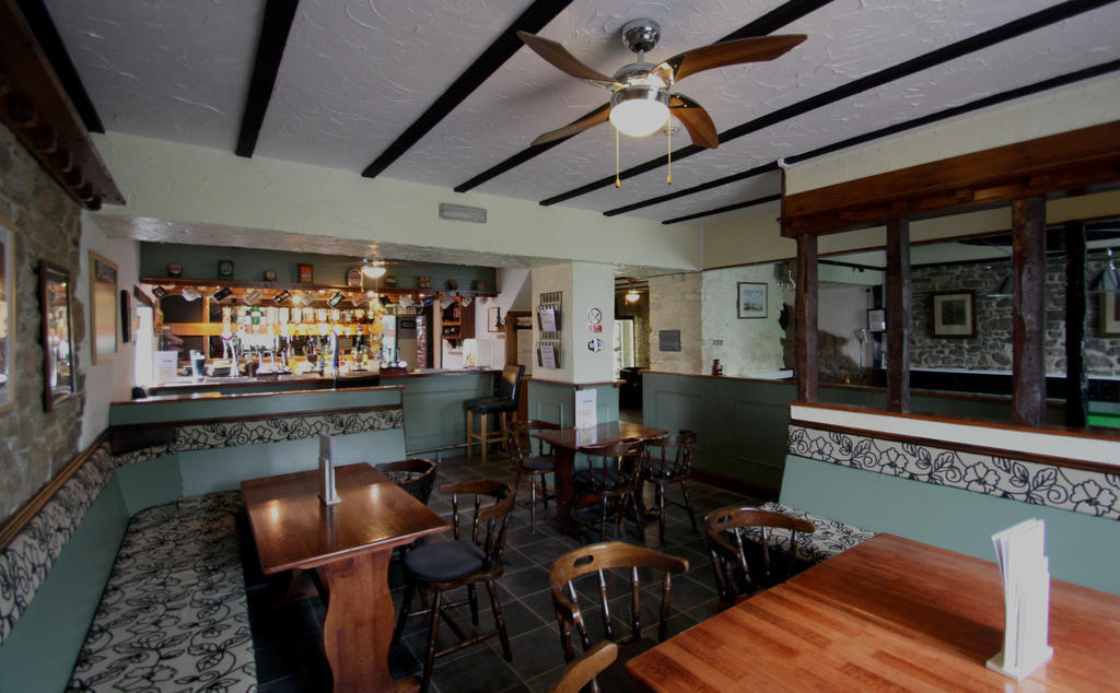 Emlyn Arms Llanarthney Exterior foto