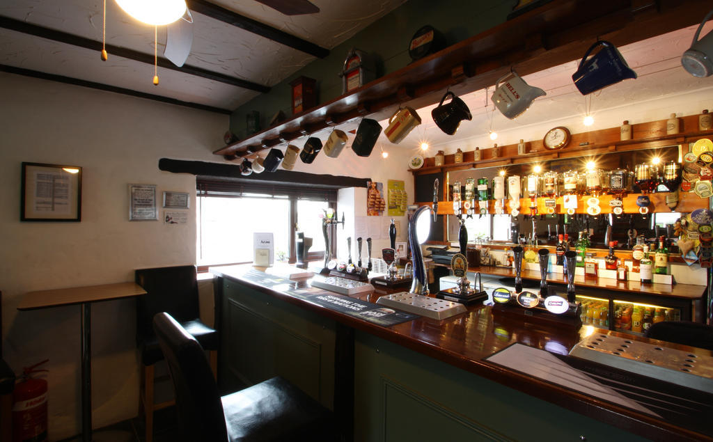 Emlyn Arms Llanarthney Exterior foto