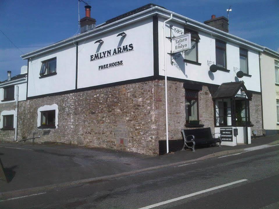 Emlyn Arms Llanarthney Exterior foto